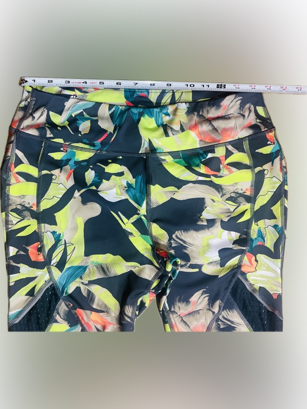 LN Avia SZ M (8-10) Gray Multicolored Floral Cropped Leggings/Waist 30”-34” - Picture 7 of 8